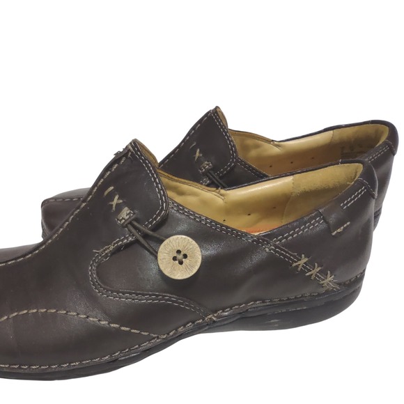 Clarks Artisan Unstructured Brown Leather Button Accent Slip On Loafers 7.5M - Picture 2 of 10